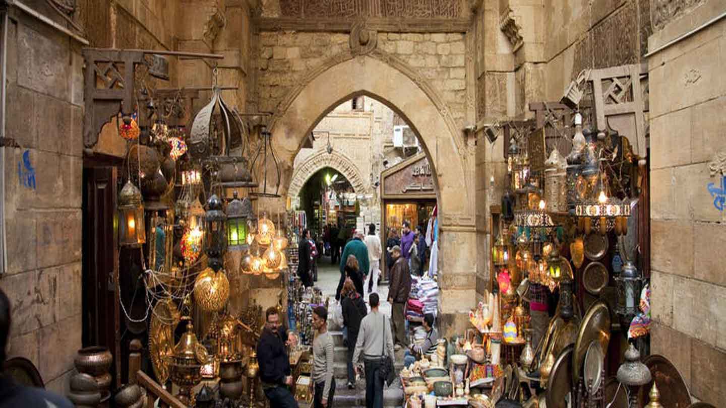 Day 2: Egyptian Museum, The Great Pyramids, The Sphinx, Khan El Khalili Bazaar.